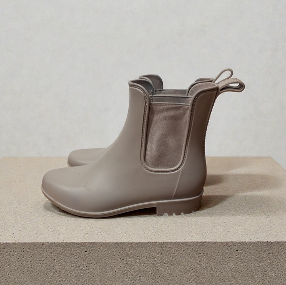 A New Day Chelsea Rain Boots Waterproof Ankle Rain Boots Taupe / Beige EUC SZ. 7 - Picture 8 of 12